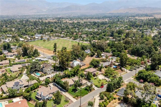 1515 S Center Street, Redlands, CA 92373