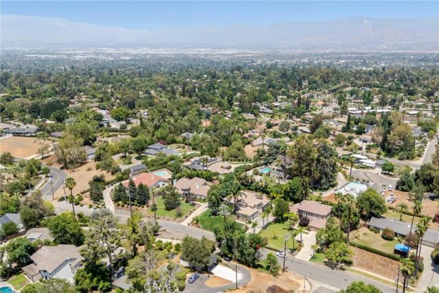 1515 S Center Street, Redlands, CA 92373