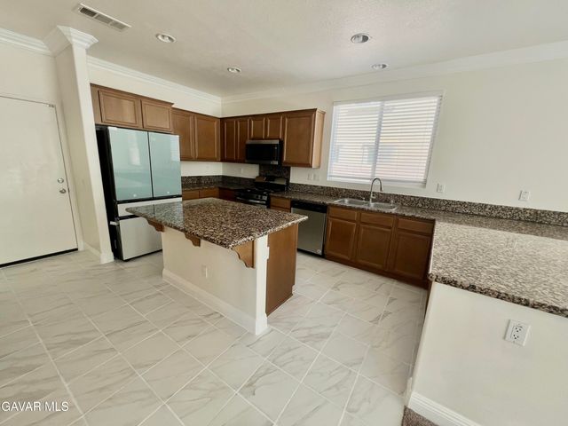 4564 Jewel Drive, Lancaster, CA 93536