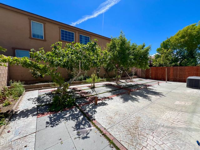 4564 Jewel Drive, Lancaster, CA 93536
