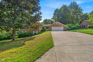 601 Lawnwood Drive, Greenwood, IN 46142