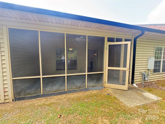 606 Camrose Circle NE, Concord, NC 28025