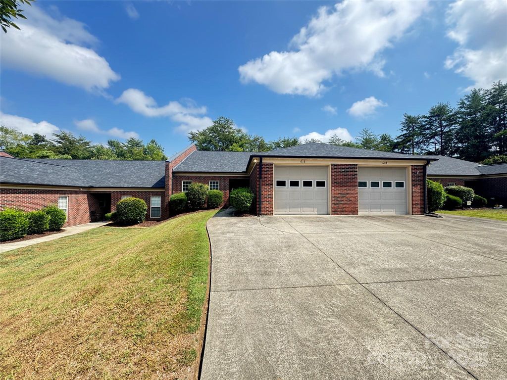 606 Camrose Circle NE, Concord, NC 28025