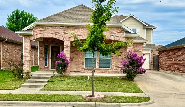 2639 Blackstone Drive, Grand Prairie, TX 75052
