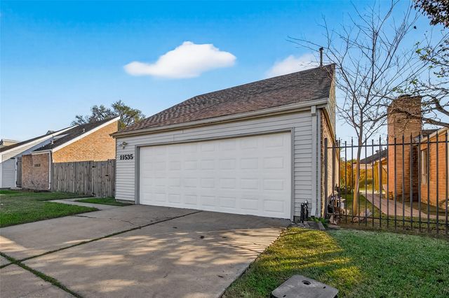 11535 Bellspring Drive, Houston, TX 77072