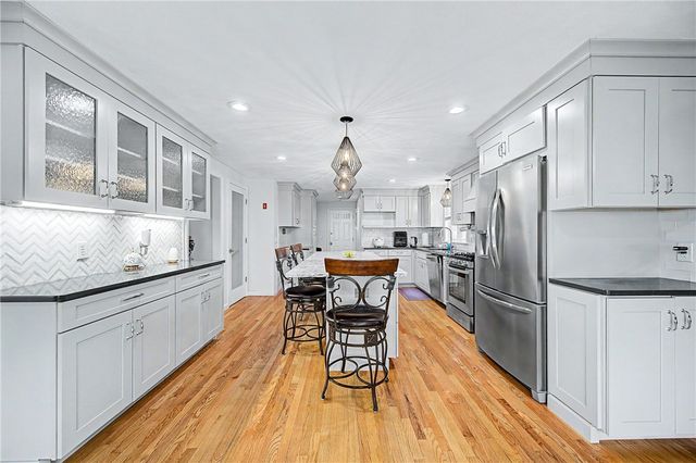 13 Bernon Drive, Lincoln, RI 02865