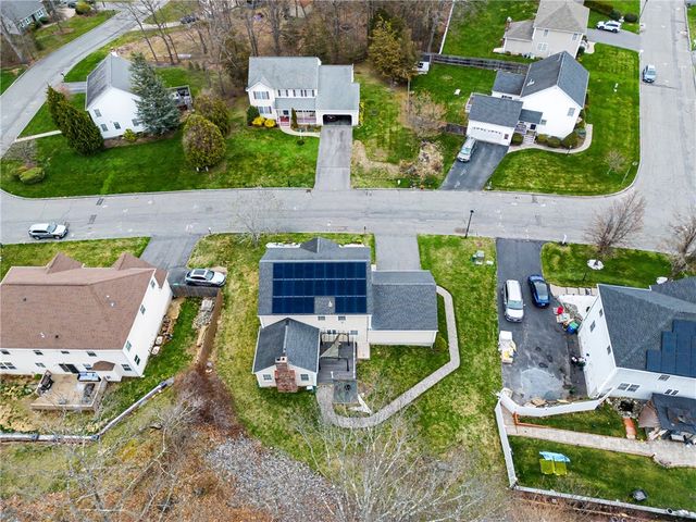 13 Bernon Drive, Lincoln, RI 02865