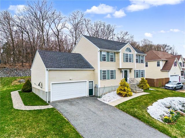 13 Bernon Drive, Lincoln, RI 02865
