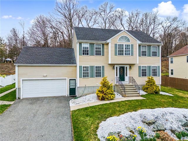 13 Bernon Drive, Lincoln, RI 02865