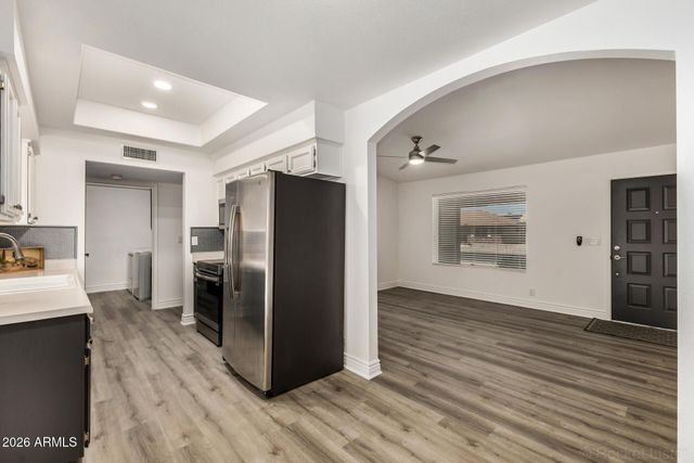 8227 E Nopal Avenue, Mesa, AZ 85209