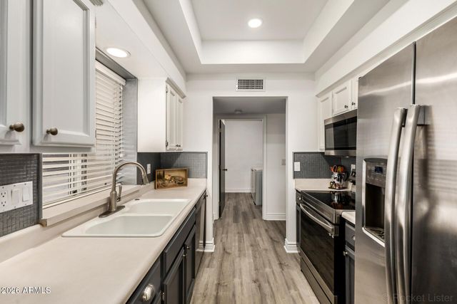 8227 E Nopal Avenue, Mesa, AZ 85209