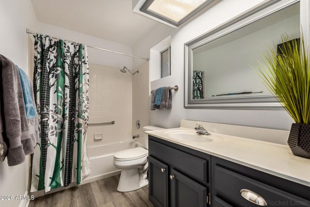 8227 E Nopal Avenue, Mesa, AZ 85209