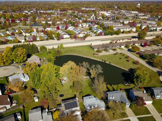 215 Fernwood Road, Montgomery, IL 60538