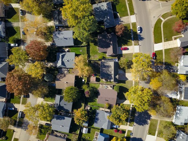 215 Fernwood Road, Montgomery, IL 60538