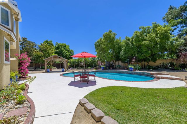 4183 Hall Ct, Pleasanton, CA 94566