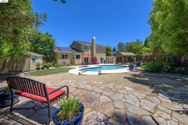 4183 Hall Ct, Pleasanton, CA 94566