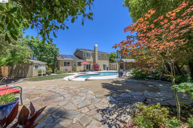 4183 Hall Ct, Pleasanton, CA 94566