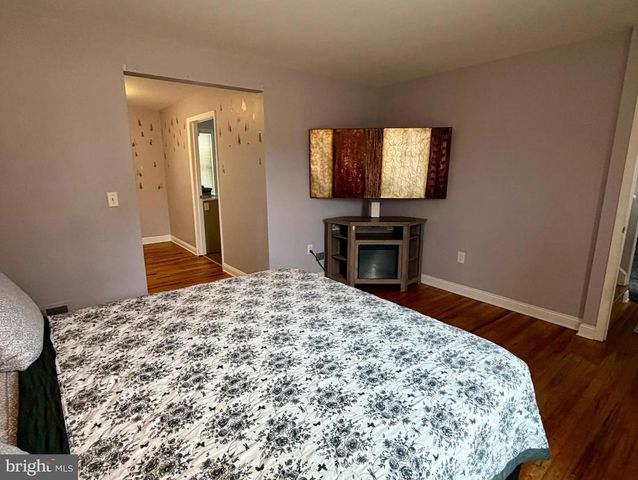 2001 SHIPLEY RD, Wilmington, DE 19803