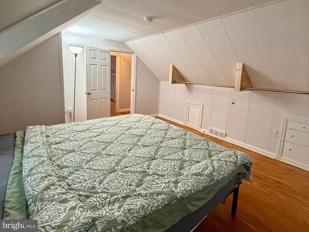 2001 SHIPLEY RD, Wilmington, DE 19803