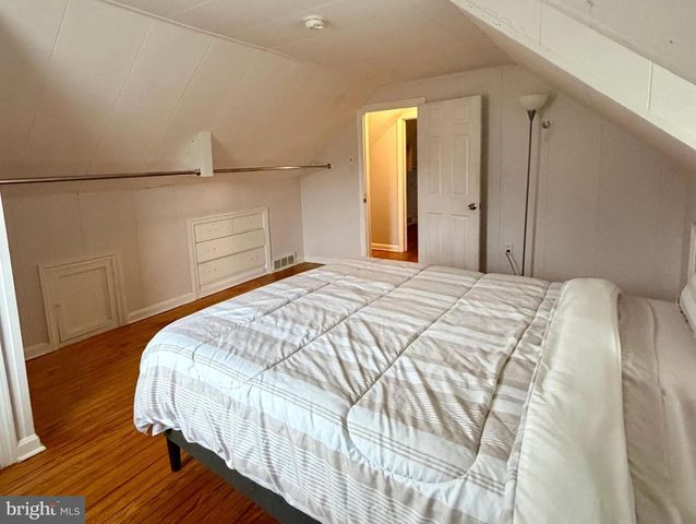 2001 SHIPLEY RD, Wilmington, DE 19803