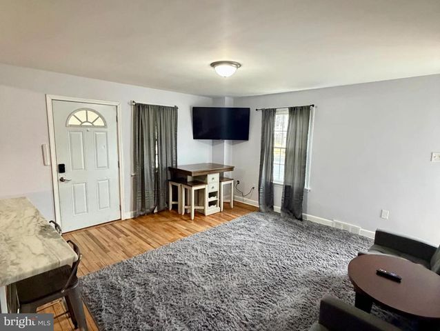 2001 SHIPLEY RD, Wilmington, DE 19803