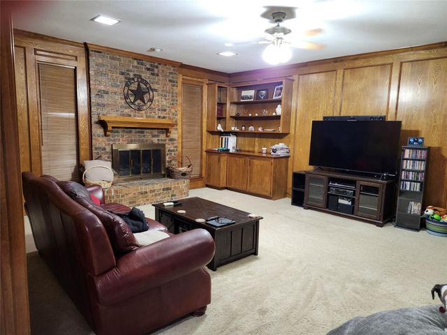 2112 Hunters Ridge, Carrollton, TX 75006
