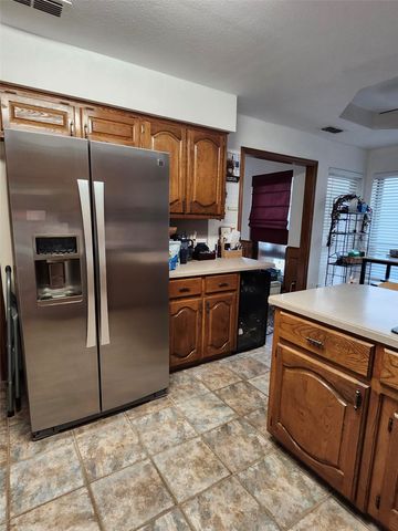 2112 Hunters Ridge, Carrollton, TX 75006