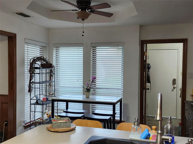 2112 Hunters Ridge, Carrollton, TX 75006