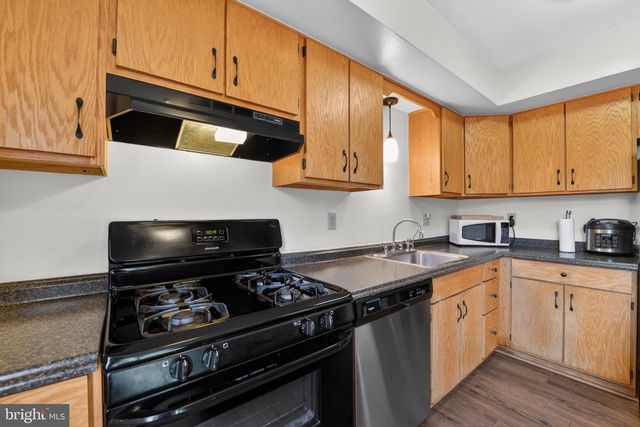 69-4 AZALEA WAY, Reading, PA 19606