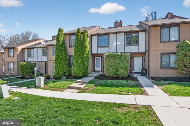 69-4 AZALEA WAY, Reading, PA 19606