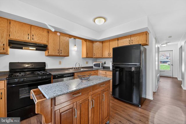 69-4 AZALEA WAY, Reading, PA 19606