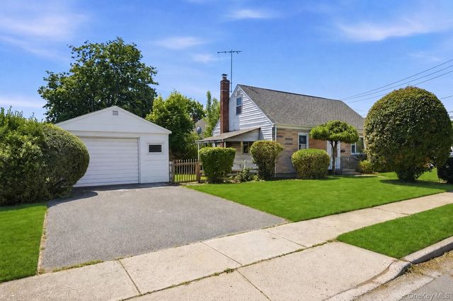 1082 Myron Street, Uniondale, NY 11553