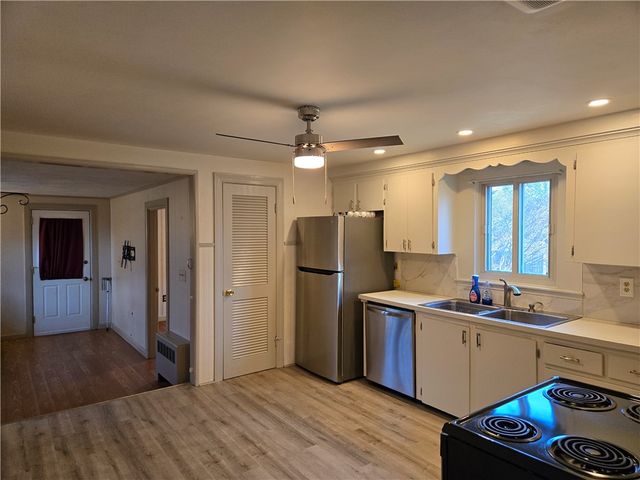 46 Galant Drive, Warwick, RI 02886