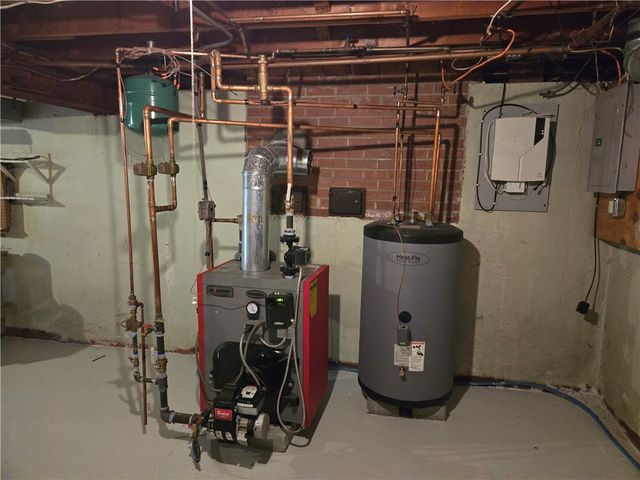 46 Galant Drive, Warwick, RI 02886