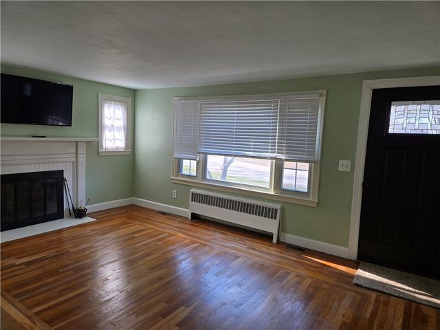 46 Galant Drive, Warwick, RI 02886