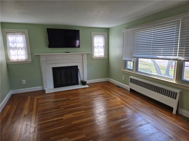 46 Galant Drive, Warwick, RI 02886