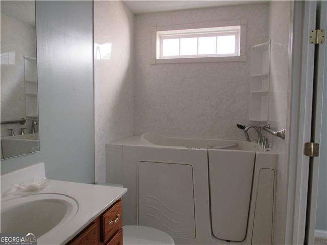 35 Granite Court, Dallas, GA 30132