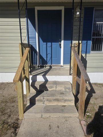 701 W BERESFORD ROAD, Deland, FL 32720