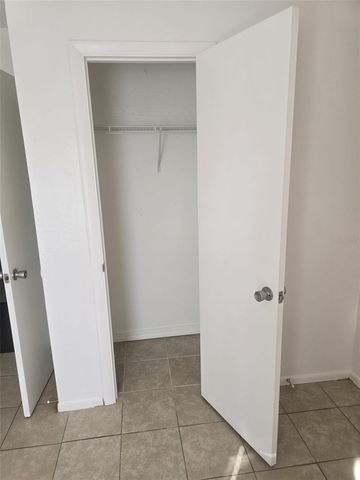 701 W BERESFORD ROAD, Deland, FL 32720