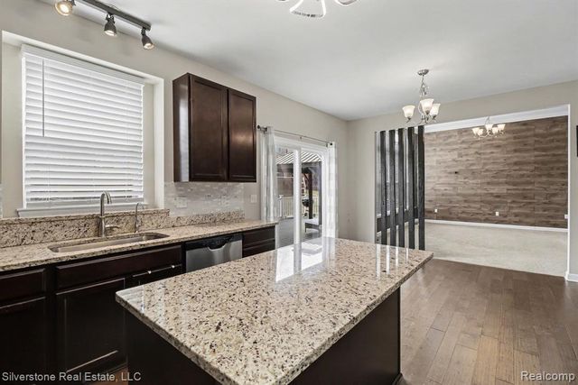 1143 Decker Drive, Lake Orion, MI 48359