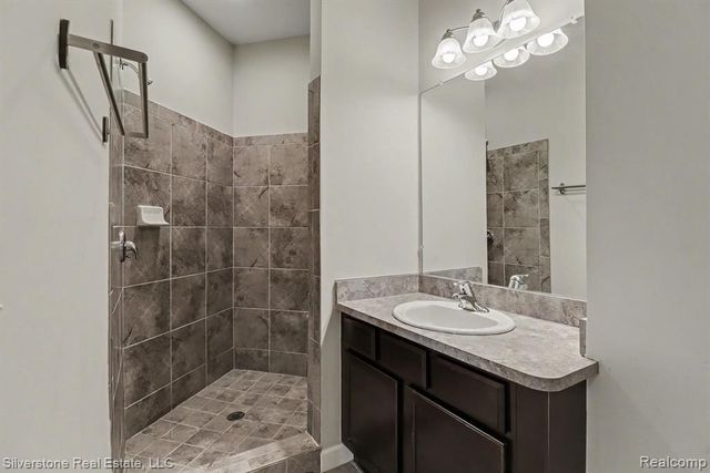 1143 Decker Drive, Lake Orion, MI 48359