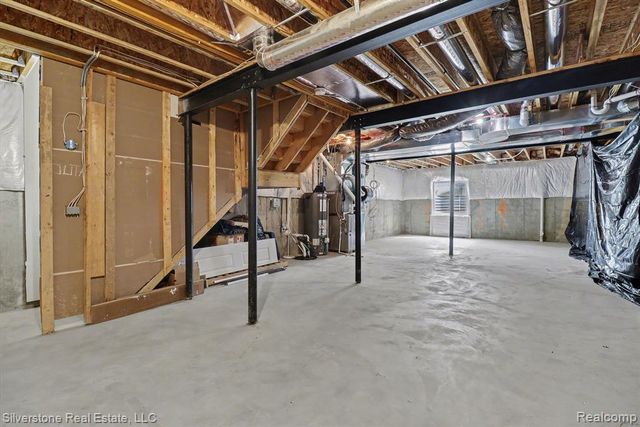 1143 Decker Drive, Lake Orion, MI 48359