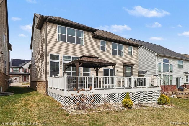 1143 Decker Drive, Lake Orion, MI 48359