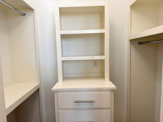 2115 Detering Street, Houston, TX 77007