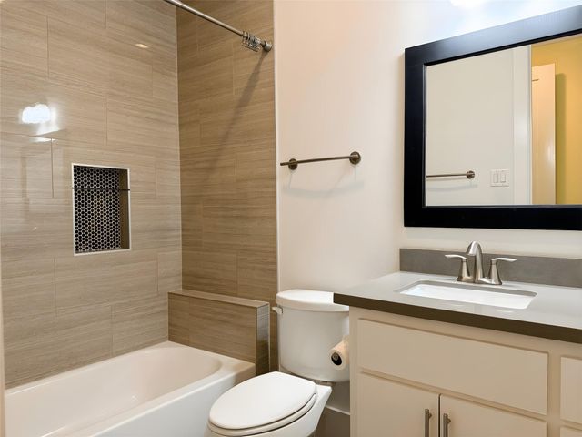 2115 Detering Street, Houston, TX 77007