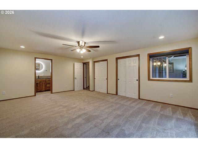 20301 Ne 225TH Ave, Brush Prairie, WA 98606