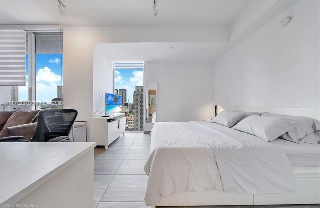 151 SE 1st St 1706, Miami, FL 33131