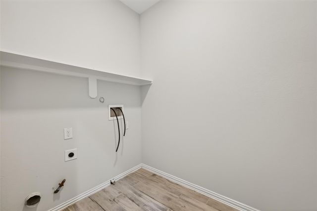 1411 Featherstone Street B, Houston, TX 77020