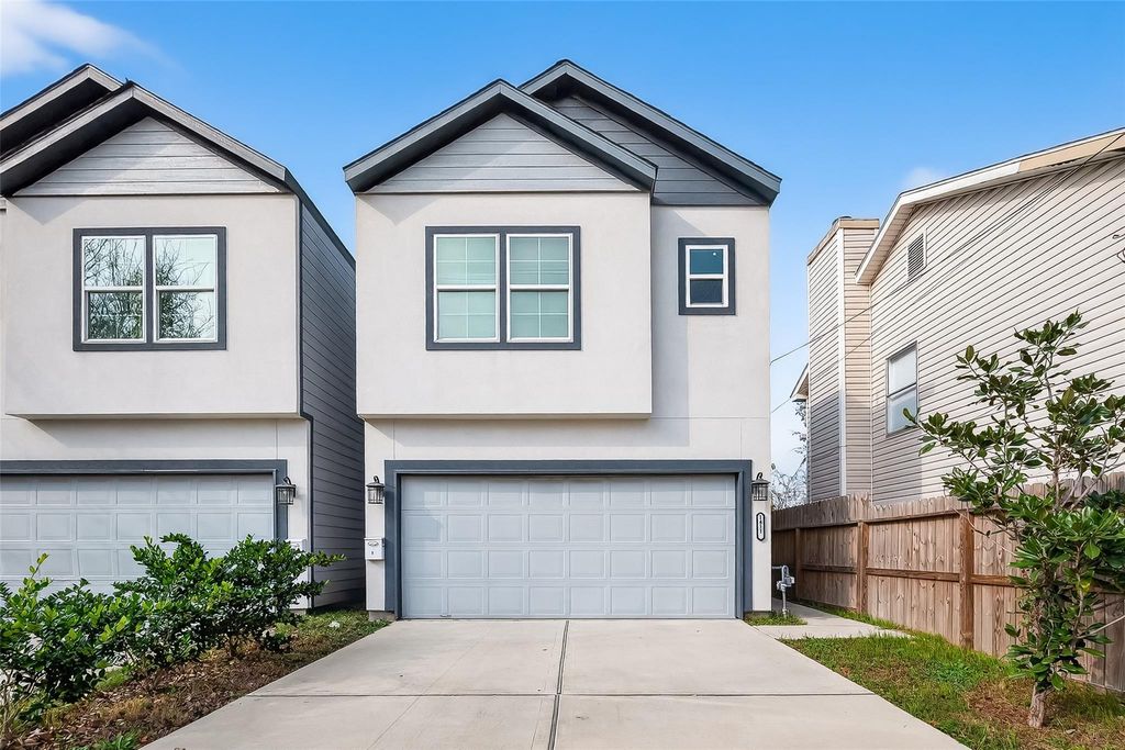 1411 Featherstone Street B, Houston, TX 77020