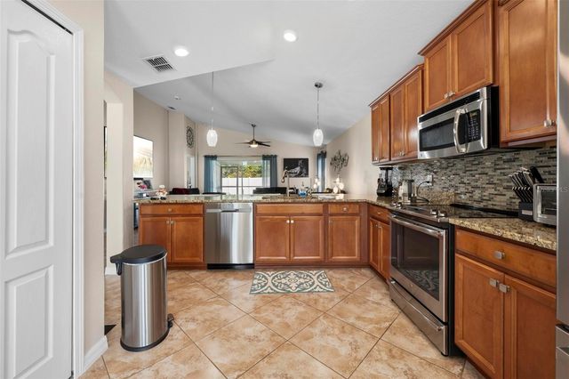 10114 IVES LOOP, Hudson, FL 34667